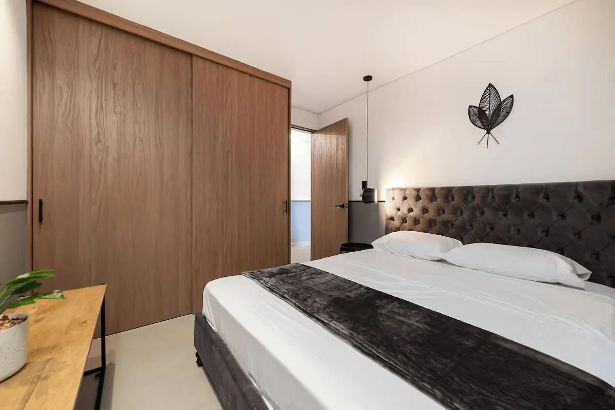 Apartment Apt In El Poblado, Walkable Area With Parking 215 Medellin