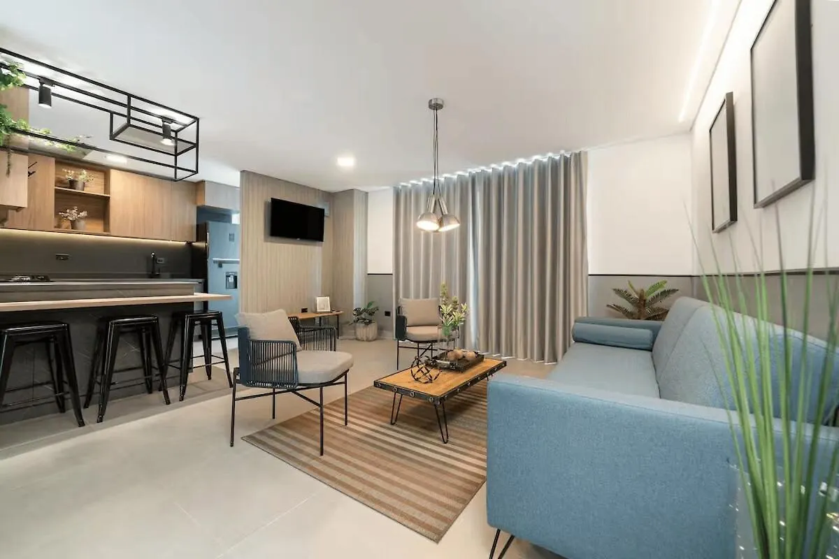 Apt In El Poblado, Walkable Area With Parking 215 Medellin