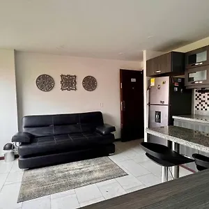 Apartamento Lovely Private Apt In El Poblado W/ Free Parking, Medellín